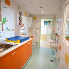 Escuela Infantil Los Robles baños para niños